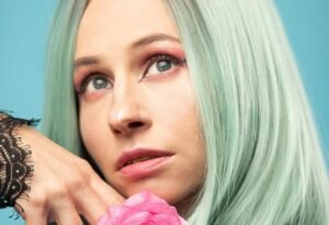 portrait, beauty, young woman, rose, beautiful, model, makeup, sight, pretty, rose flower, hair, person, femininity, green hair, the roots, barber, style, stylist, eyes